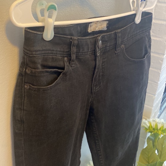 #27-Free People Jeans - Picture 8 of 10